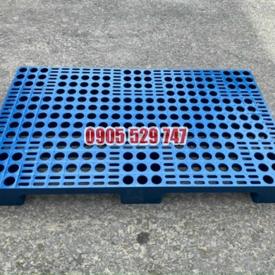 Pallet nhựa loại 1