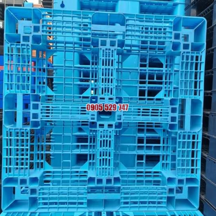 Pallet nhựa mới 3
