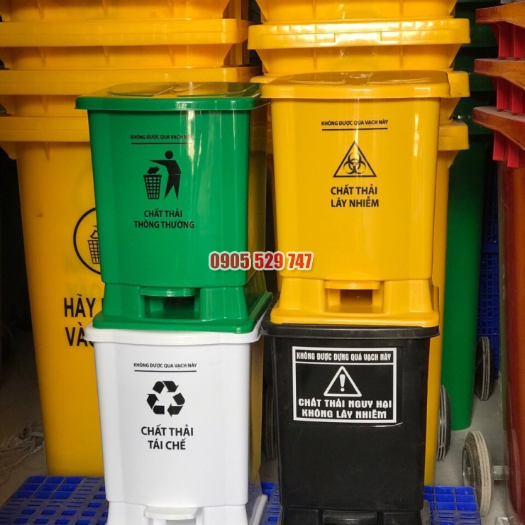 Thùng rác nhựa 1