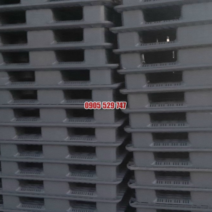 Pallet nhựa cũ 12