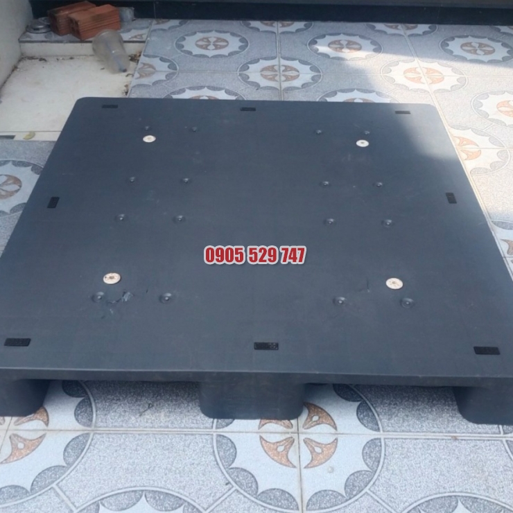Pallet nhựa cũ giá rẻ